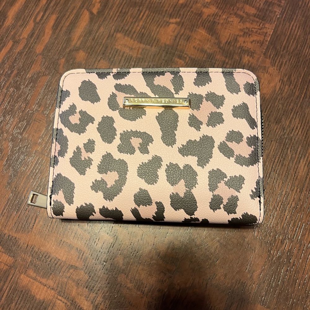 Poppy & Peonies Make a Change Wallet in Leopard